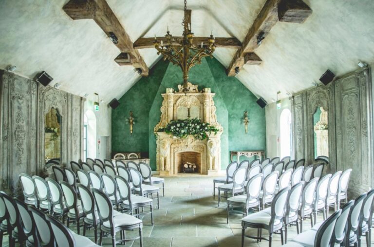 romantic-chapel-wedding